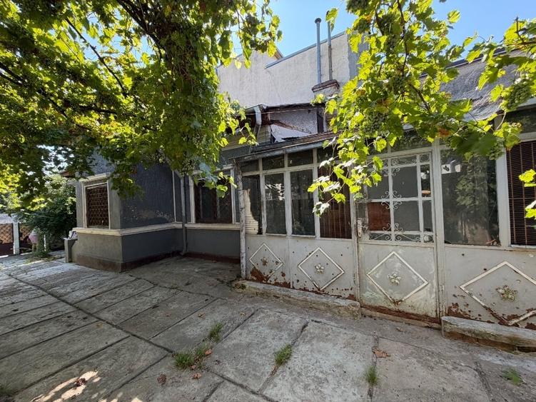 Casă cu 3 camere cu Canalizare în Andronache