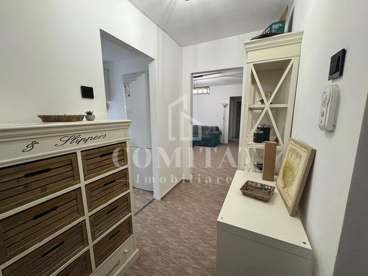 Apartament cu 3 camere semidecomandat, mobilat în Gheorgheni