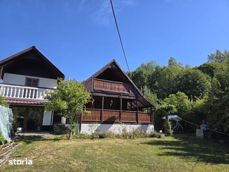 Casă cu 4 camere cu Teren 608 Mp în Livezile