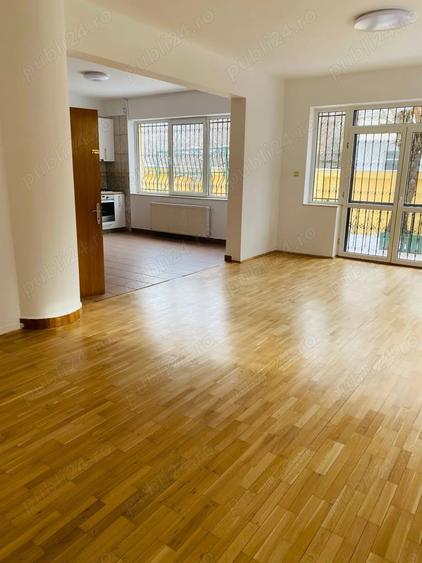 Casă cu 5 camere în Nordului
