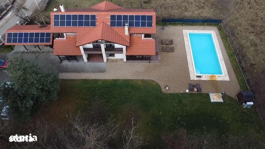 Casă cu 4 camere cu Teren 1625 Mp în Păuliș