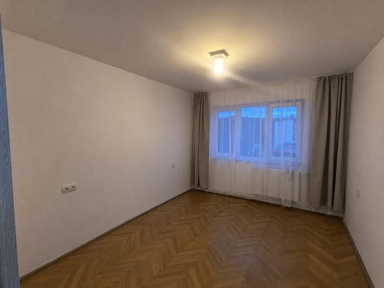 Apartament cu 2 camere decomandat în Dâmbu Pietros