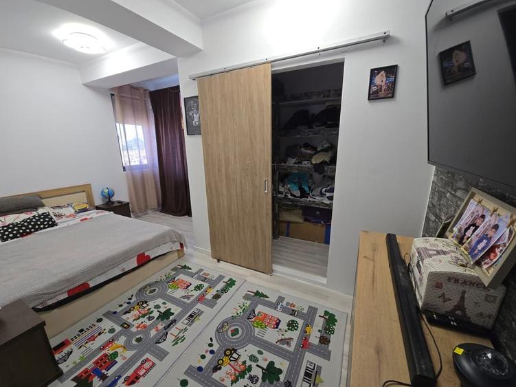 Casă individuală cu 4 camere cu Canalizare în Berceni