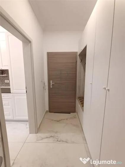 Apartament cu 3 camere decomandat în Chișoda
