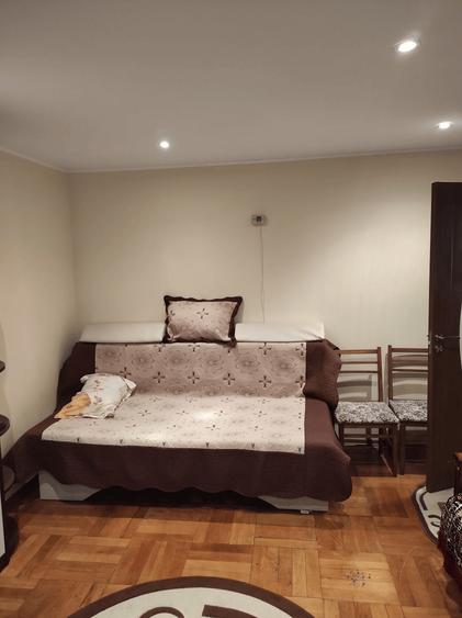 Apartament cu 2 camere decomandat, mobilat în Cug — fotografia 3