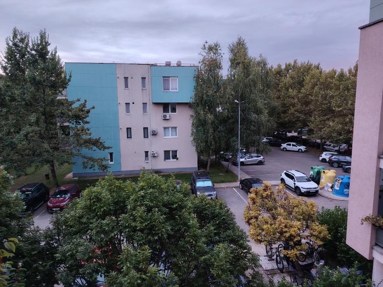 Apartament cu 2 camere semidecomandat în Băneasa