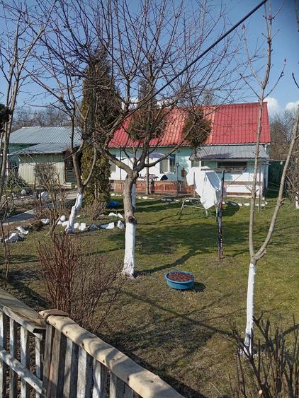 Casă cu 2 camere cu Teren 1200 Mp în Central