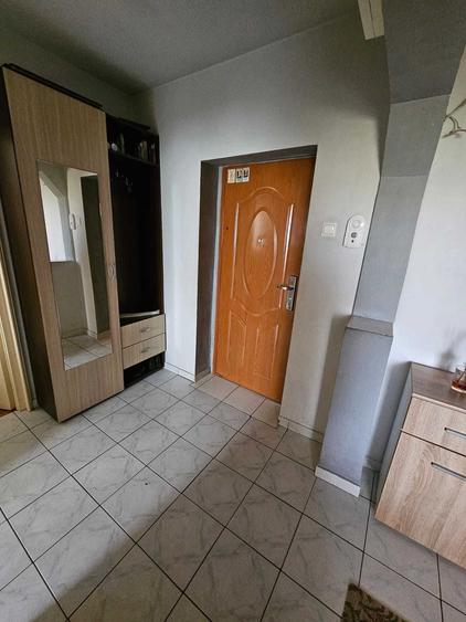 Apartament cu 3 camere decomandat în Micro 4