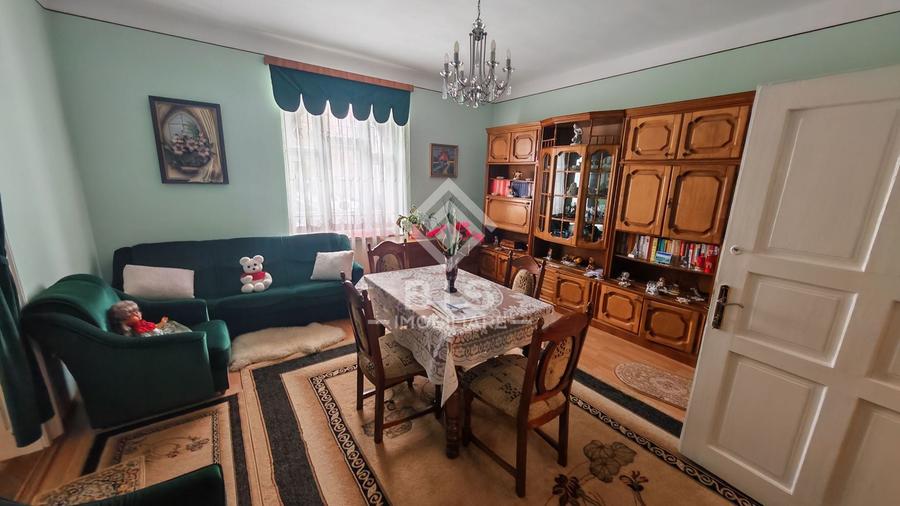 Casă individuală cu 4 camere cu Canalizare în Central