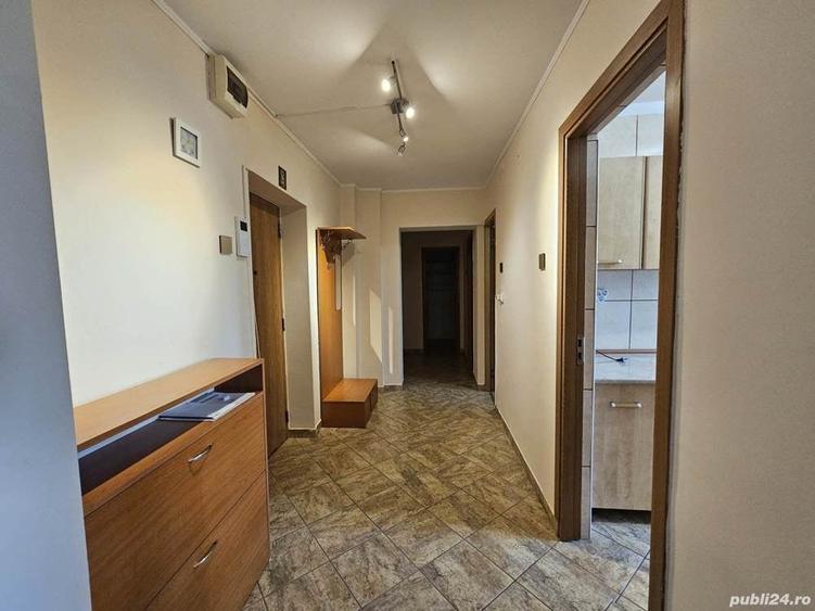 Apartament cu 2 camere decomandat în Calea Victoriei