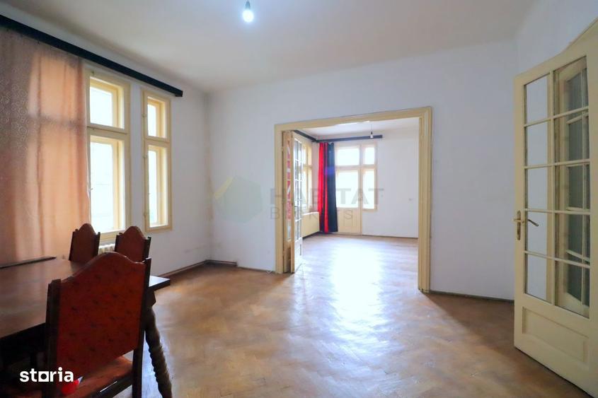 Apartament cu 3 camere în Centrul Civic