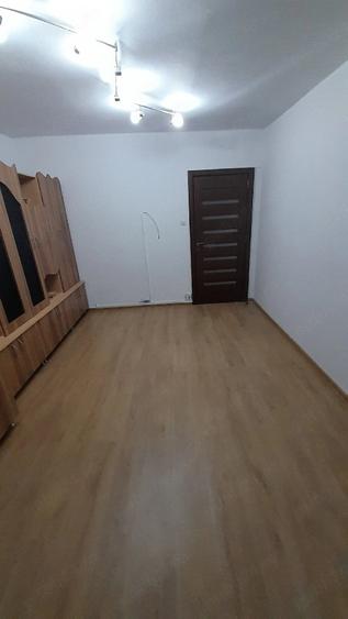 Apartament cu 2 camere decomandat în Govândari