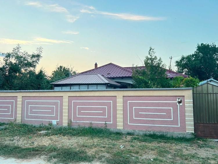 Casă cu 3 camere în Tătărăștii de Sus