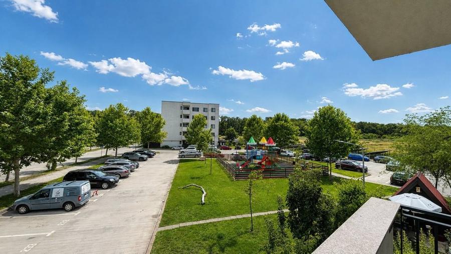 Apartament cu 2 camere semidecomandat în Băneasa