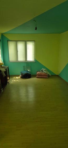 Casă cu 4 camere în Comana