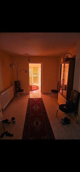 Casă cu 2 camere în Central