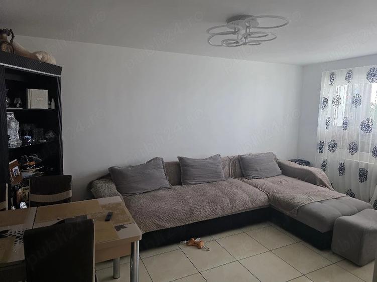 Apartament cu 3 camere decomandat în Titulescu
