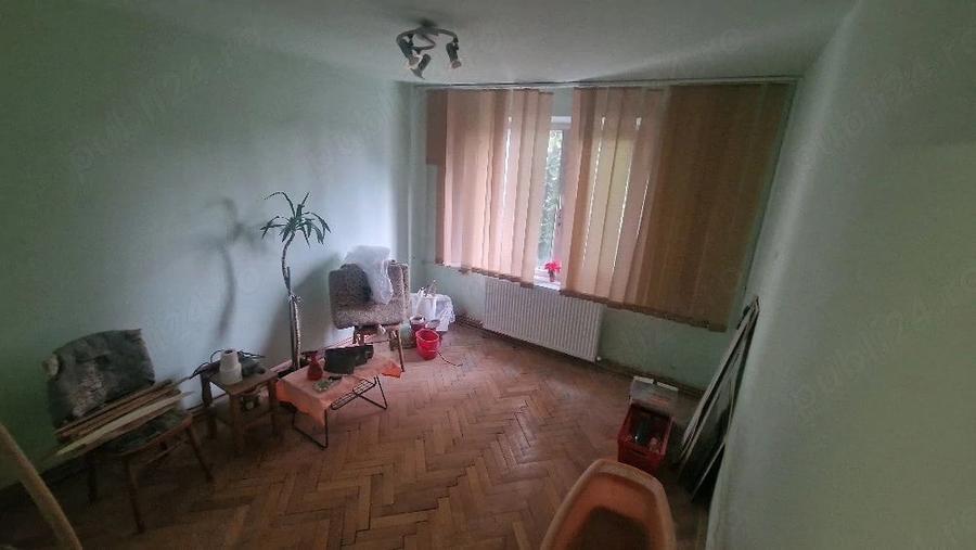 Apartament cu 2 camere decomandat în Soarelui