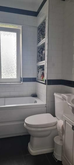 Apartament cu 3 camere decomandat în Exterior Vest