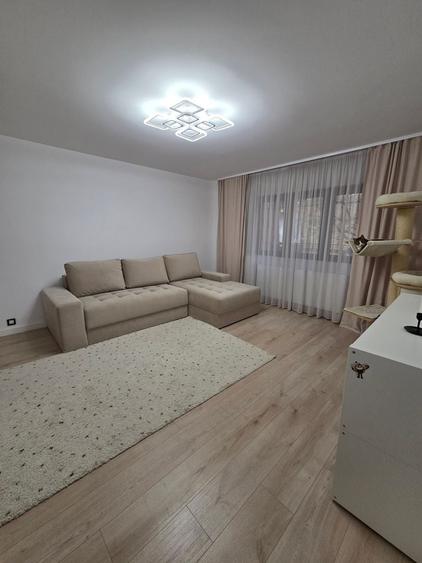 Apartament cu 3 camere decomandat, mobilat în Brâncoveanu