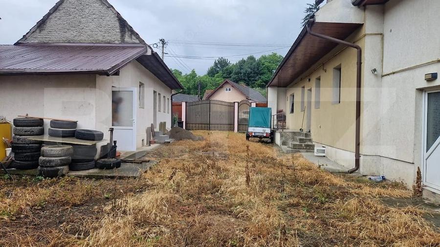 Casă cu 5 camere cu Teren 935 Mp în Central
