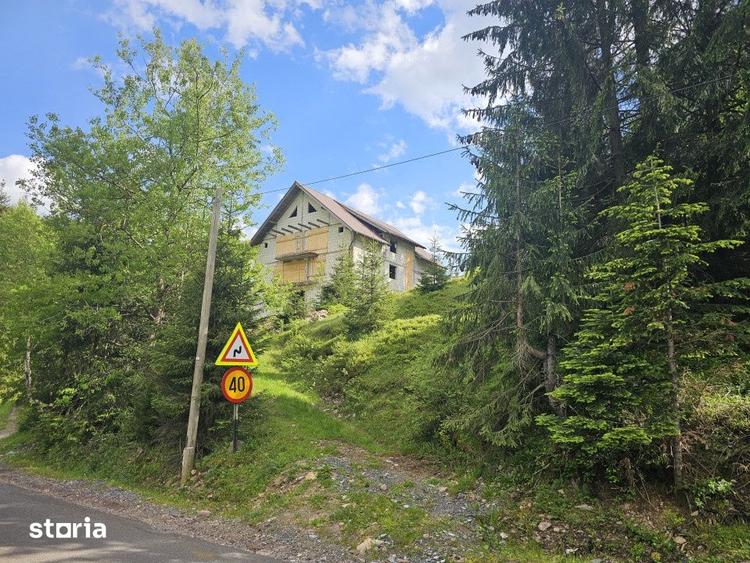 Casă cu Teren 2075 Mp în Arieșeni