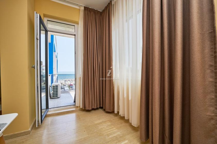 Apartament cu 3 camere decomandat, mobilat în Mamaia-Sat