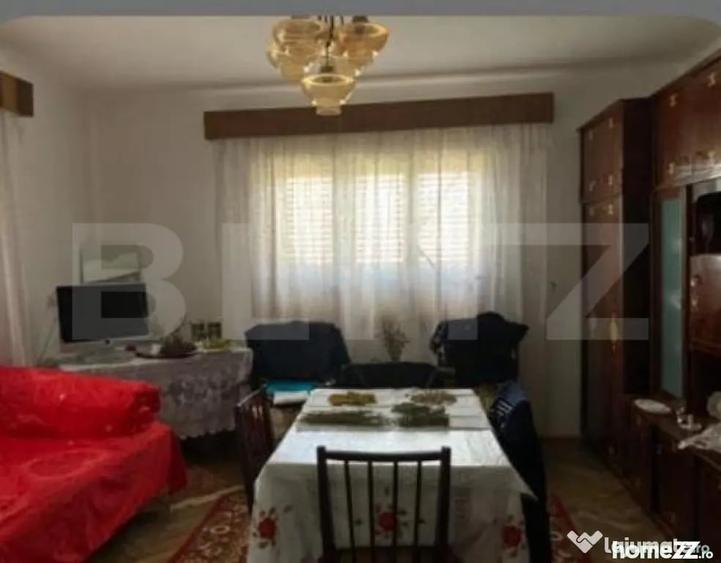 Casă cu 6 camere cu Teren 1000 Mp în Central