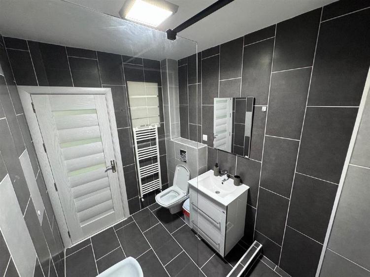 Apartament cu 3 camere decomandat, mobilat în Hipodrom 3