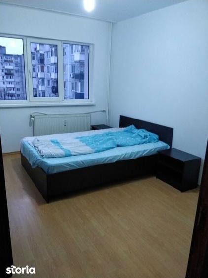 Apartament cu 4 camere semidecomandat în Militari