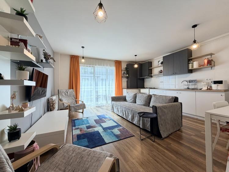 Apartament cu 2 camere semidecomandat, mobilat în Zorilor