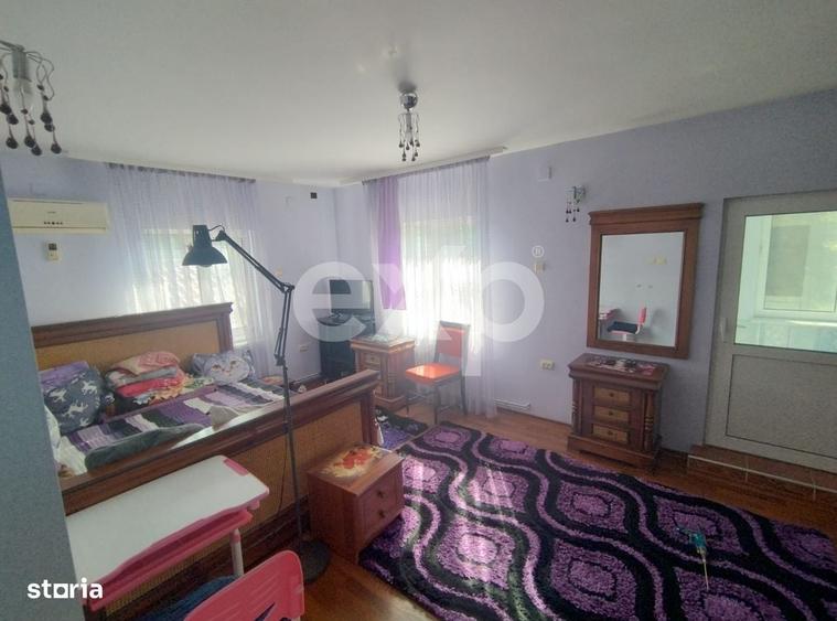 Casă cu 4 camere în Ștefănești