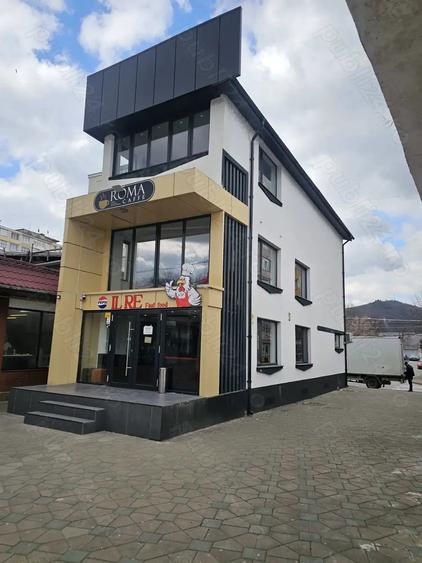 Spațiu comercial, de 400 mp, în Central