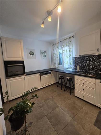 Apartament cu 2 camere semidecomandat, mobilat în Tineretului