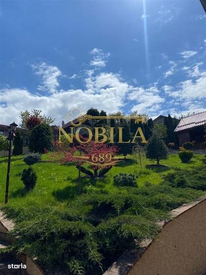 Spațiu comercial, de 700 mp, în Central
