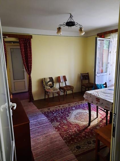 Apartament cu 3 camere semidecomandat în Mănăștur