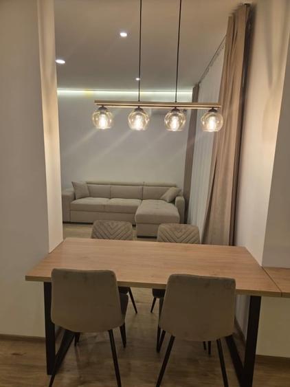 Apartament cu 2 camere decomandat, mobilat în Dumbrăvița