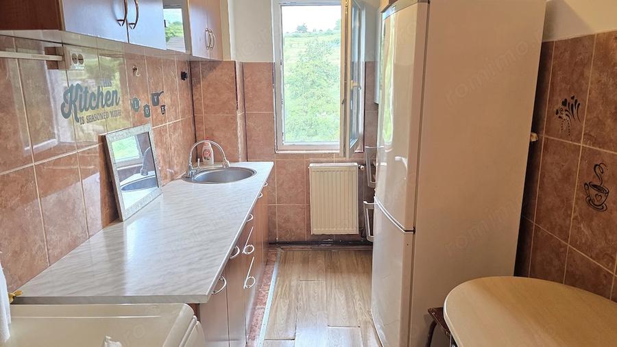 Apartament cu 2 camere semidecomandat în Micro 15