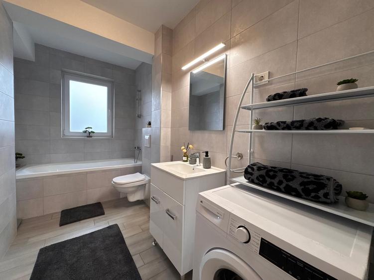 Apartament cu 3 camere decomandat, mobilat în Cristian