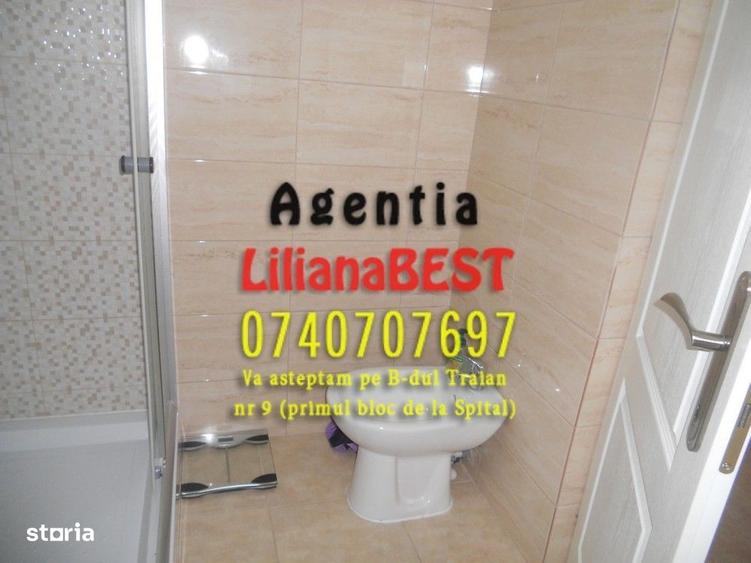 Apartament cu 3 camere decomandat în Calea Romanului