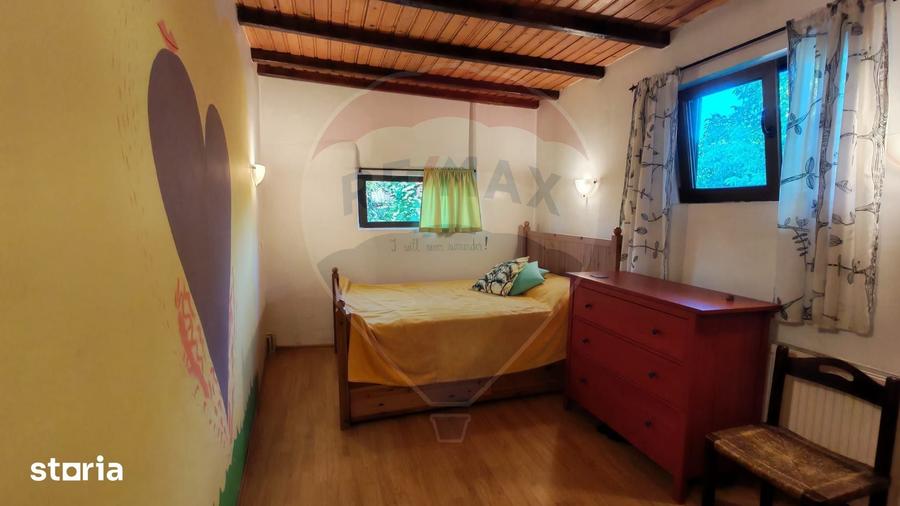 Casă cu 4 camere cu Teren 1294 Mp în Tâncăbești