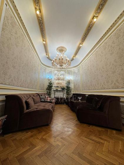 Spațiu comercial, de 160 mp, în P-ța Romană