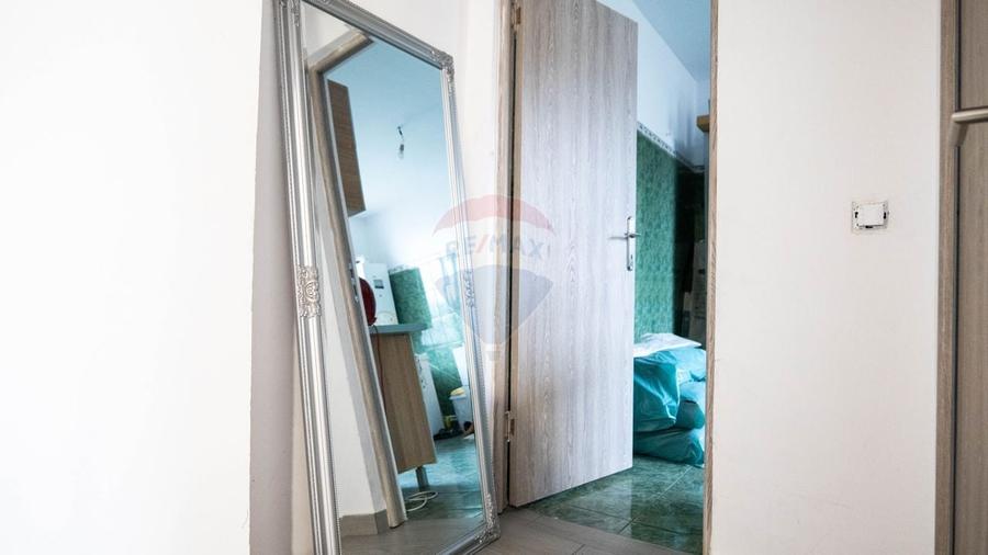 Casă cu 4 camere cu Teren 299 Mp în Periferie