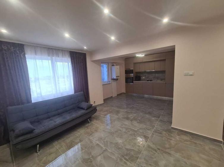 Apartament cu 4 camere decomandat în Aurel Vlaicu