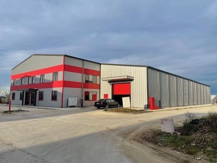 Spațiu industrial, de 2,330 mp, în Crevedia