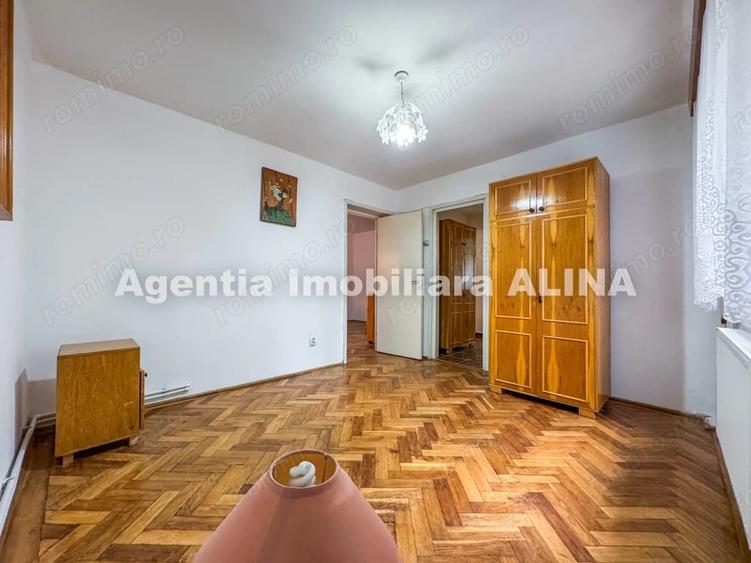 Apartament cu 2 camere decomandat în Minerul