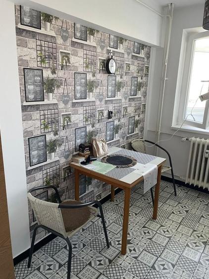 Apartament cu 3 camere decomandat în Drumul Taberei