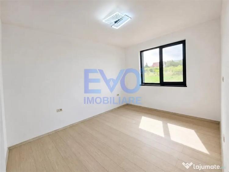 Casă cu 4 camere cu Teren 588 Mp în Vișan