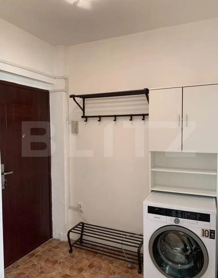 Apartament cu 2 camere semidecomandat, mobilat în Palat