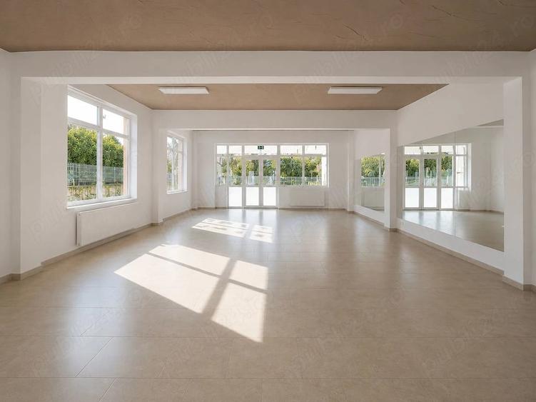 Spațiu comercial, de 100 mp, în Central